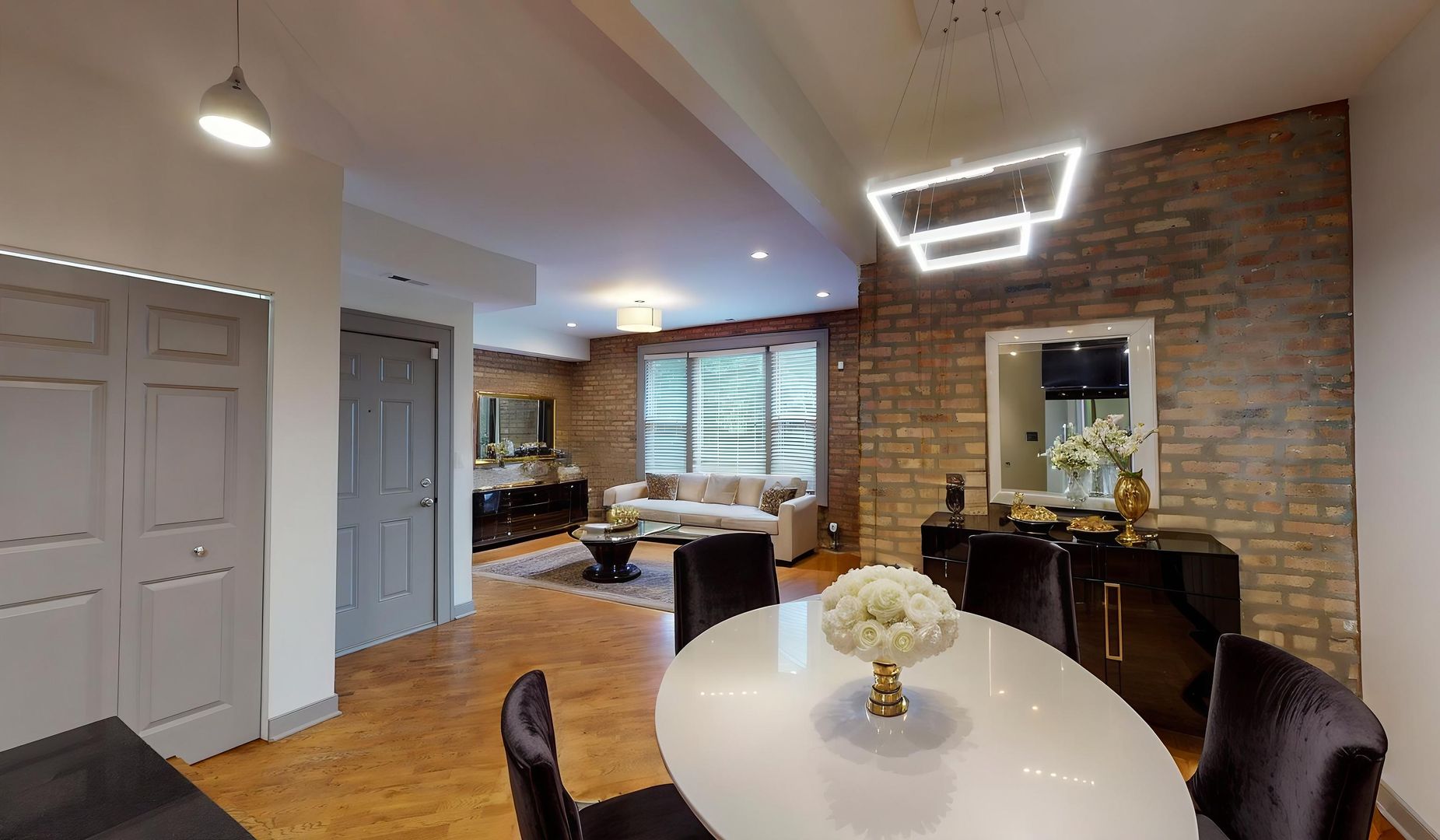 Chicago Apartment: 4348-58 Prairie Ave & 218-24 44th St
