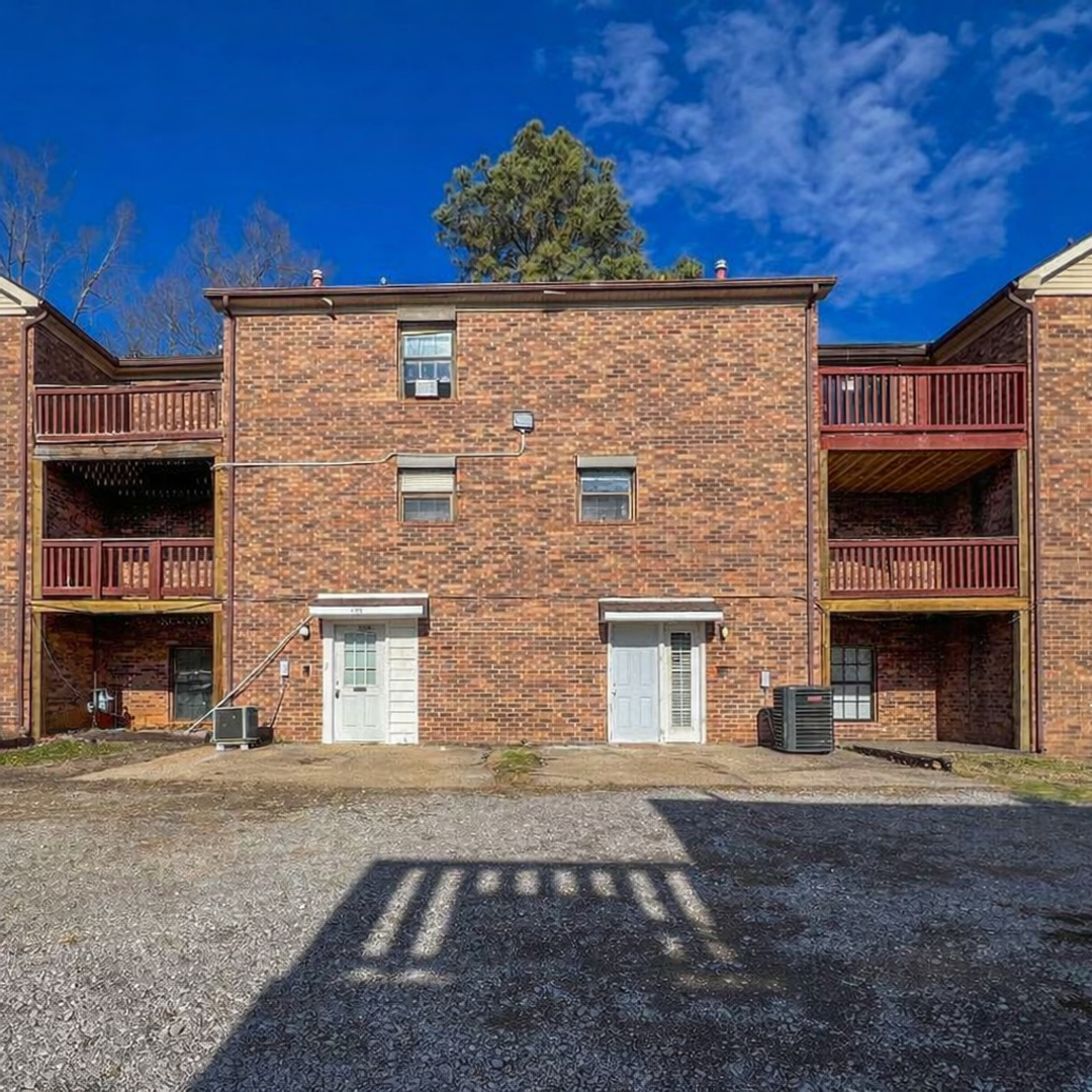 Clarksville Apartment: Condor Court