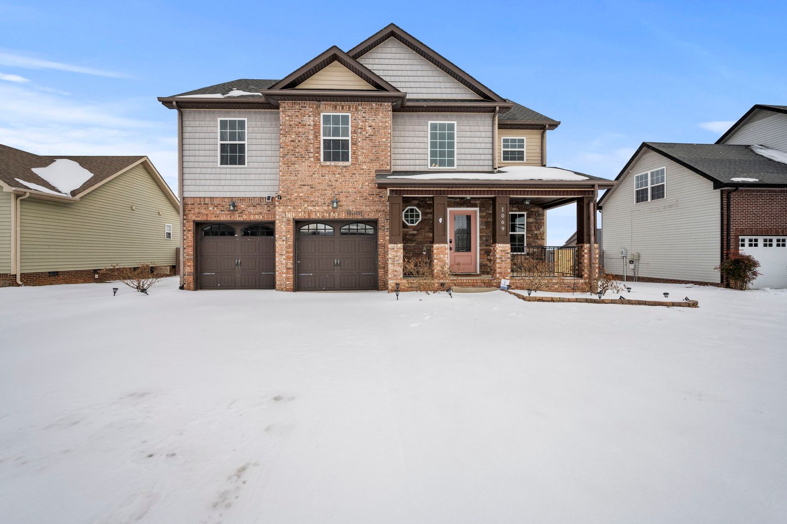 Clarksville House: 1069 Castlerock Drive