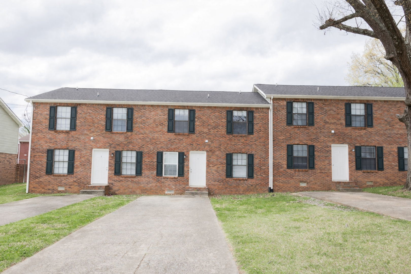 Clarksville Apartment: 110 Bennett Drive
