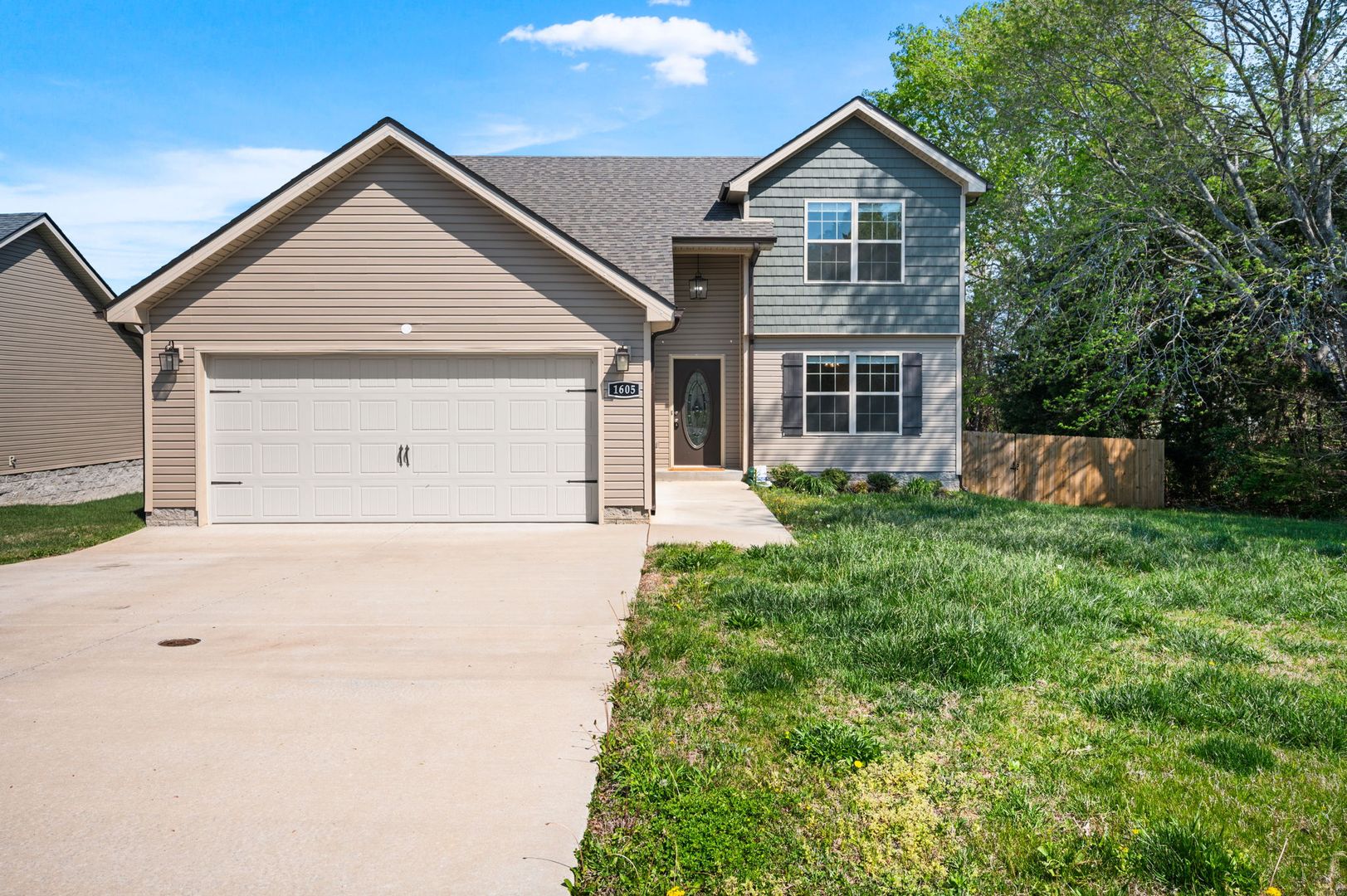 Clarksville House: 1605 Gramham Lane