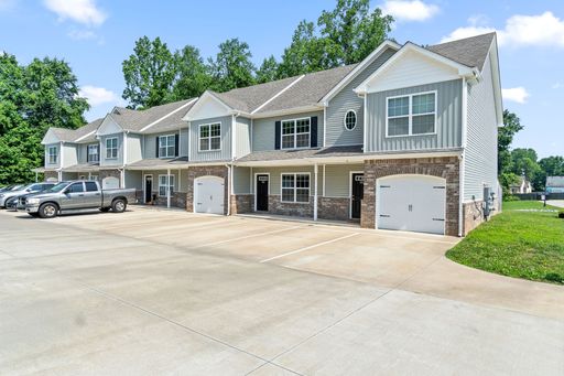 Beautiful Townhome! – photo 1