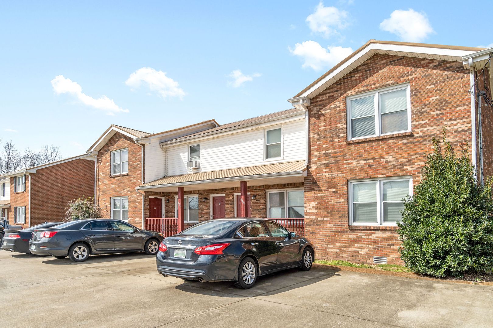 Clarksville Apartment: 148 Darlene Drive