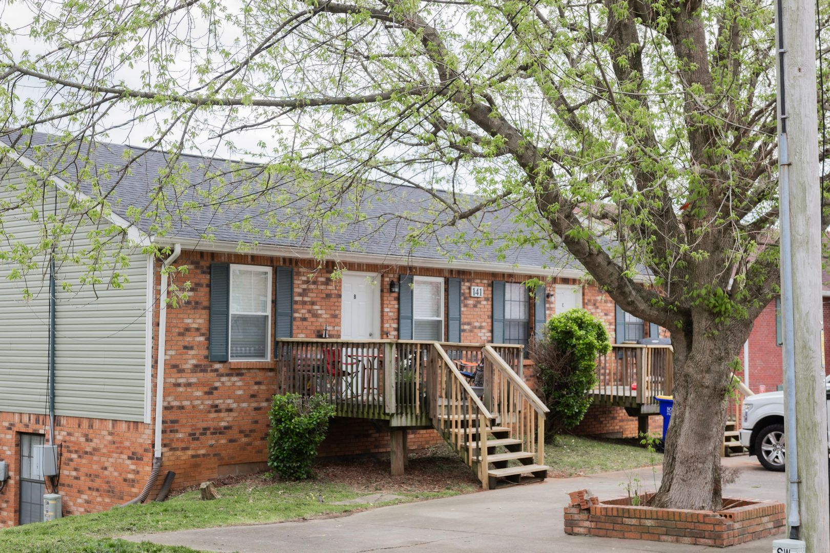 Clarksville Apartment: 141 Darlene Drive