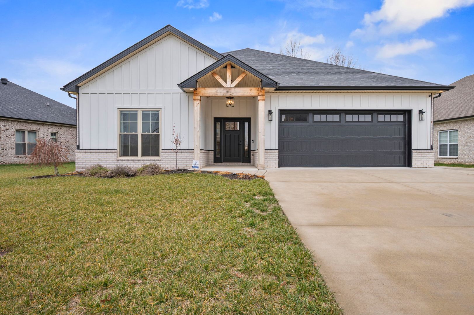 Clarksville House: 817 Brown Swiss Ct
