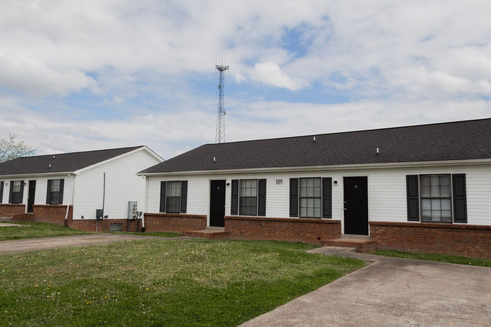 Clarksville Apartment: 119 Bennett Drive