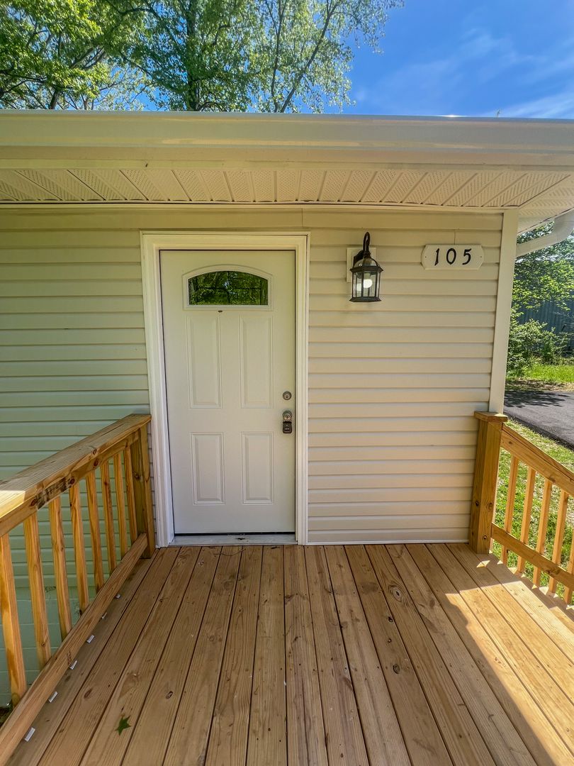 Clarksville House: 105 Wilson Ct