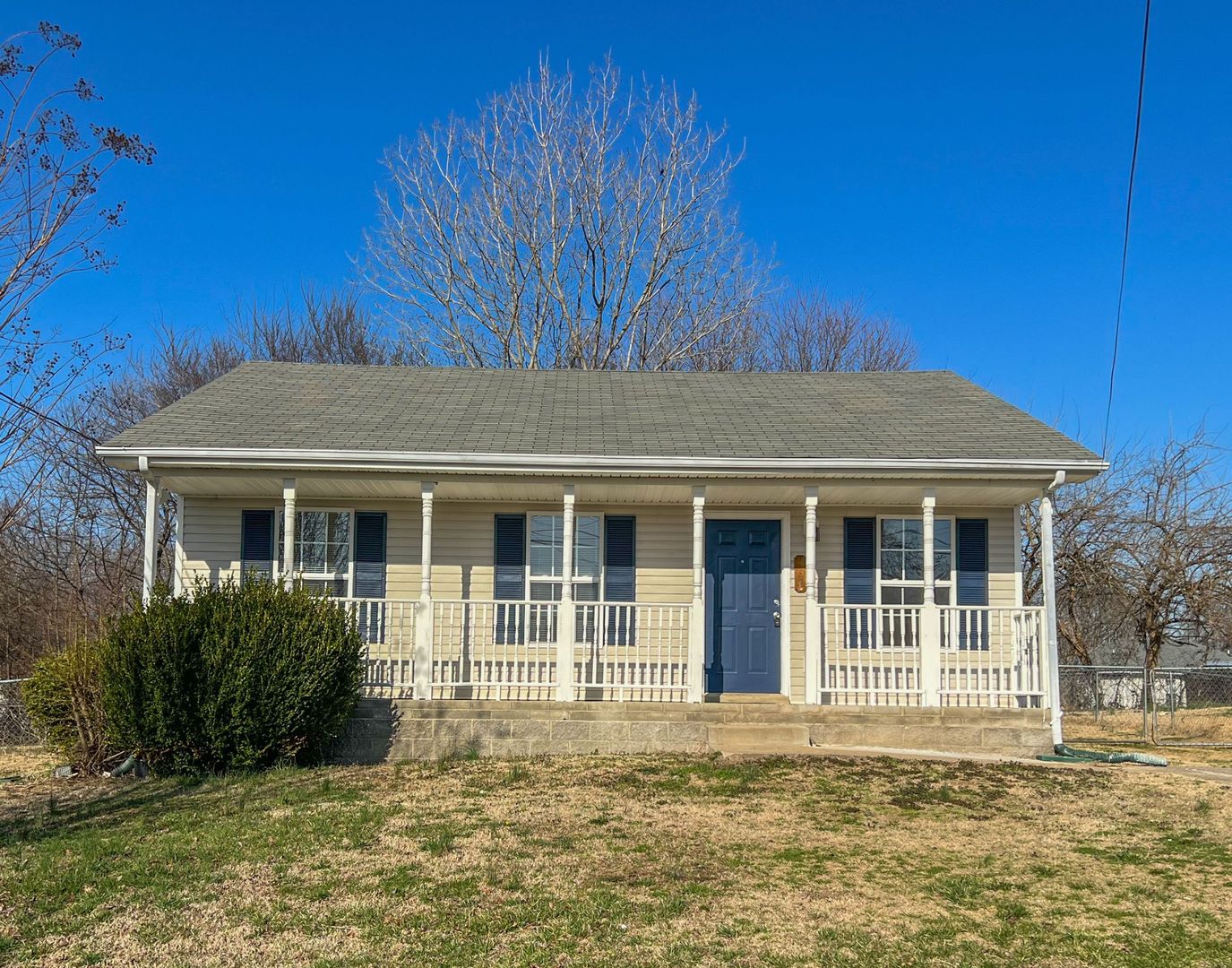 Clarksville House: 438 Cranklen Circle