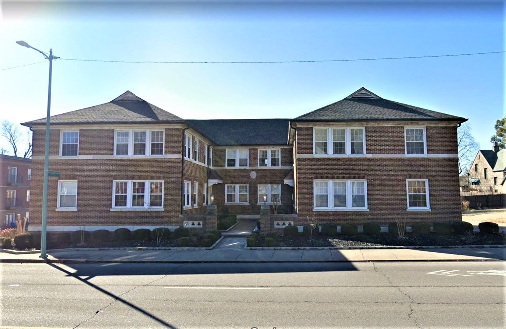 Clarksville Apartment: 610 N 2nd St