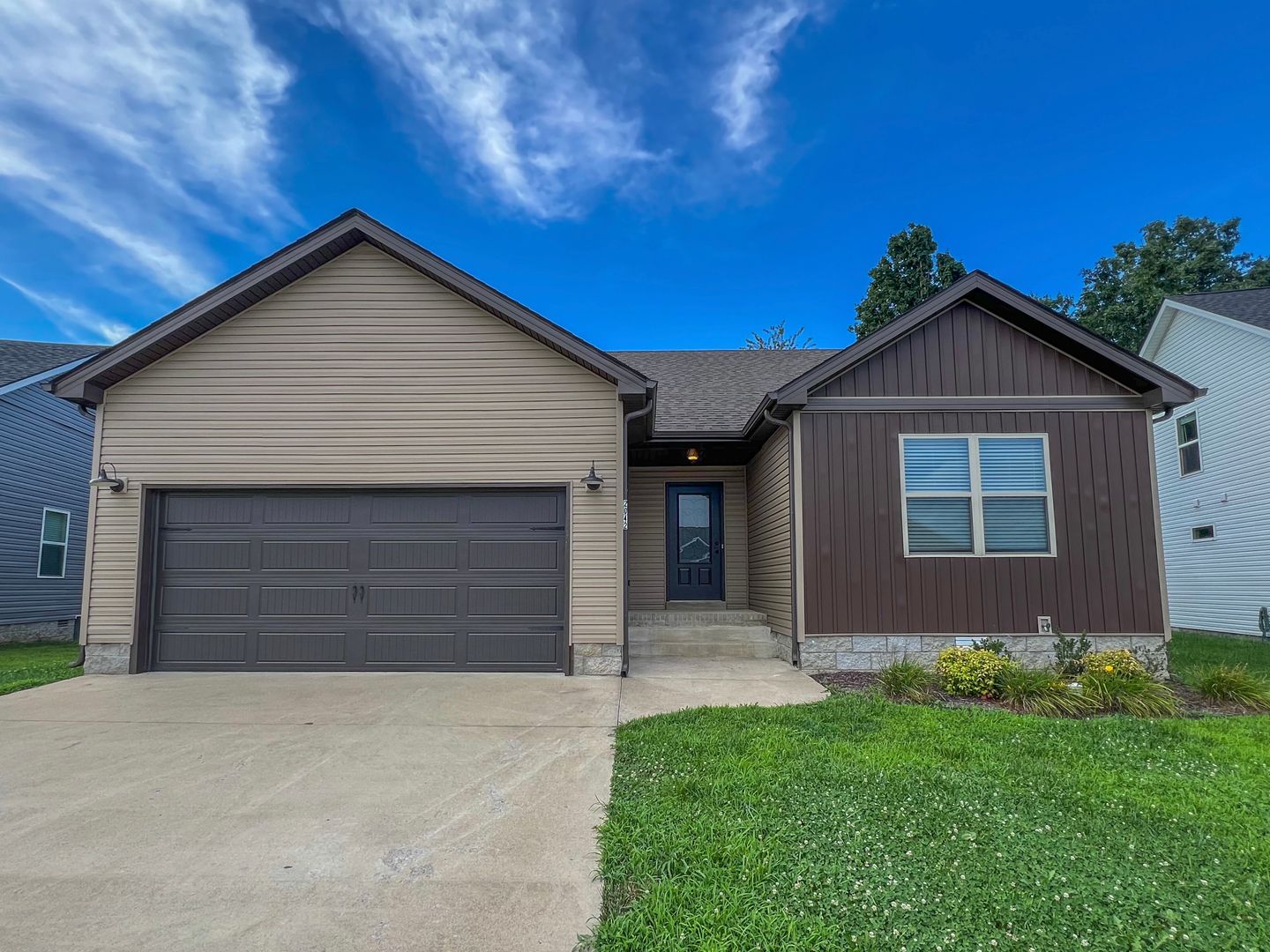 Clarksville House: 2042 Jackie Lorraine Drive