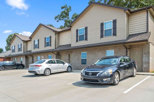 Beautiful Townhome--No Backyard Neighbors! – photo 1