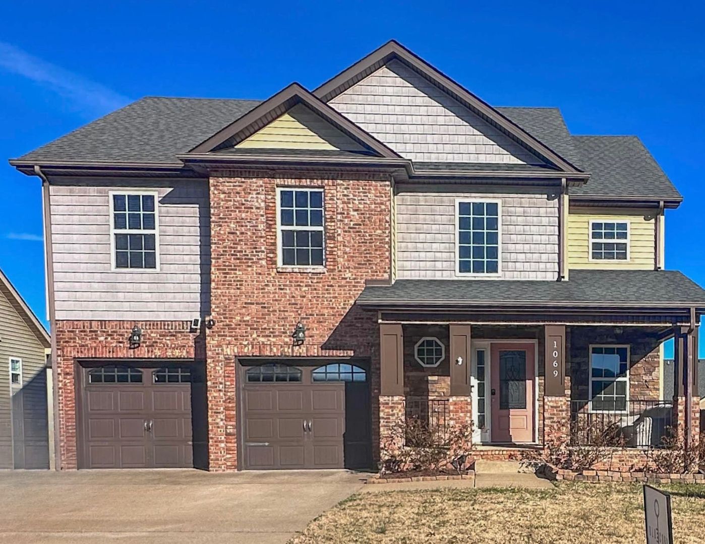 Clarksville House: 1069 Castlerock Drive