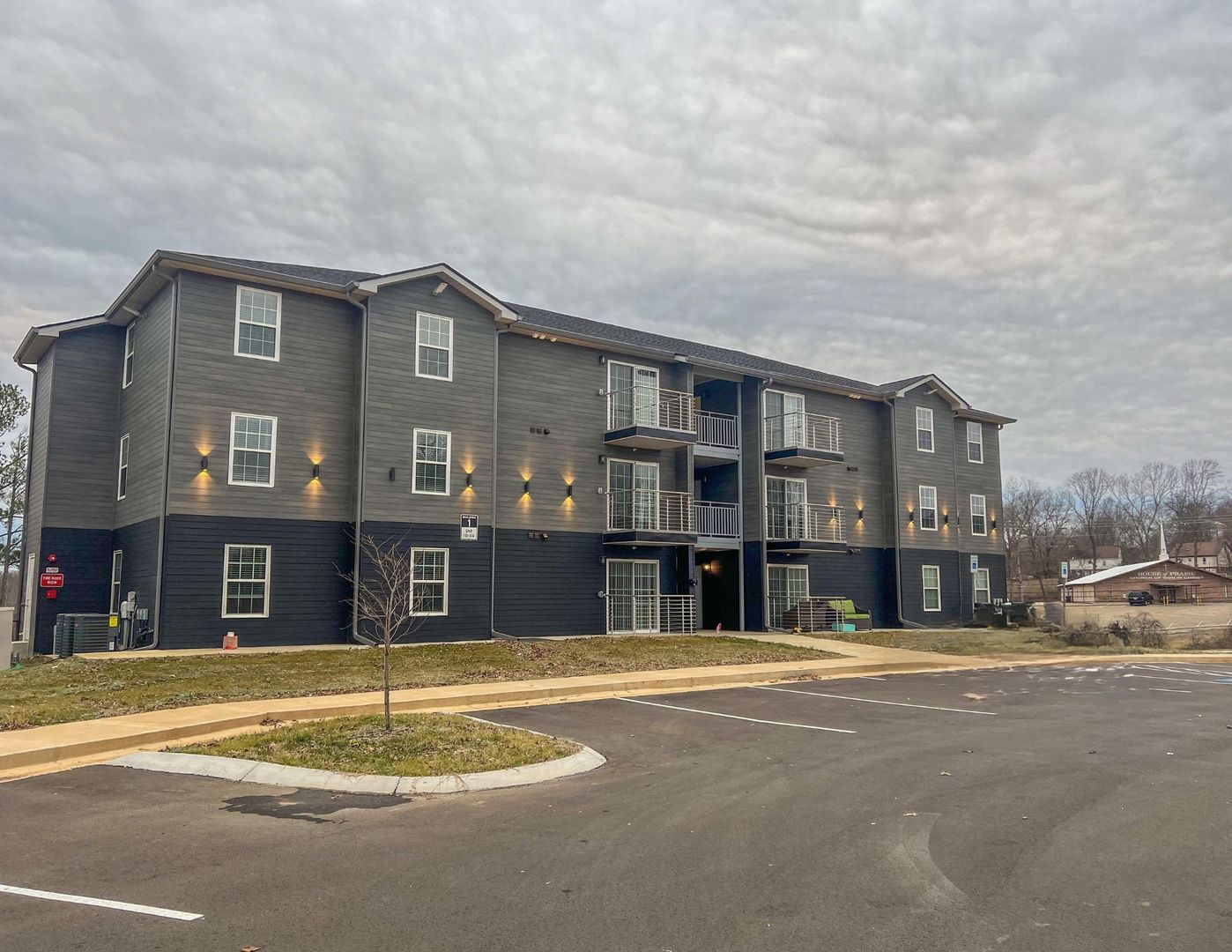 Clarksville Apartment: 543 Peachers Mill Road