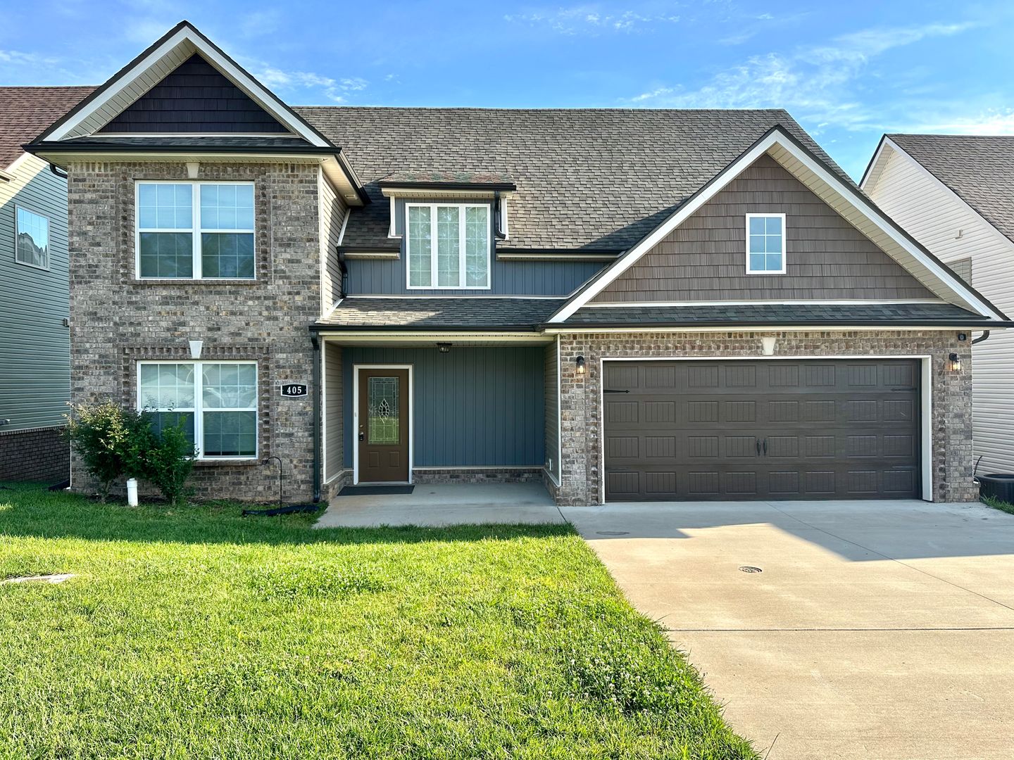 Clarksville House: 405 Wingfield Drive