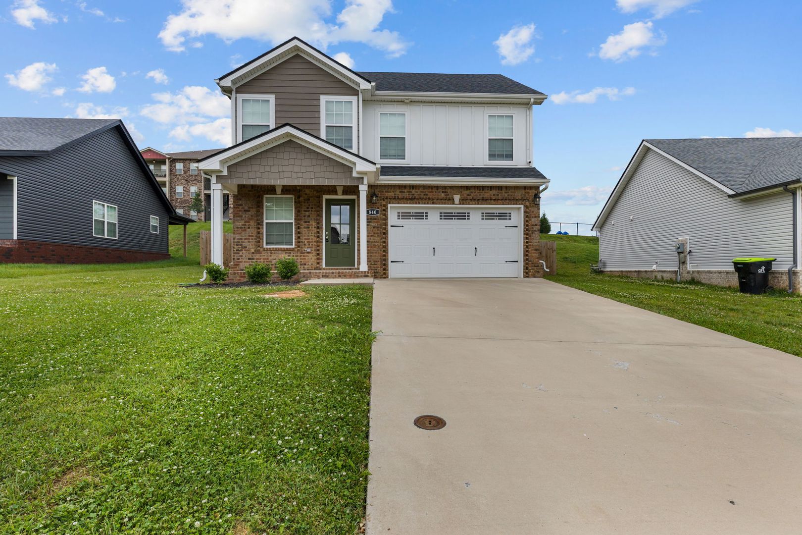 Clarksville House: 840 Lillian Grace Drive