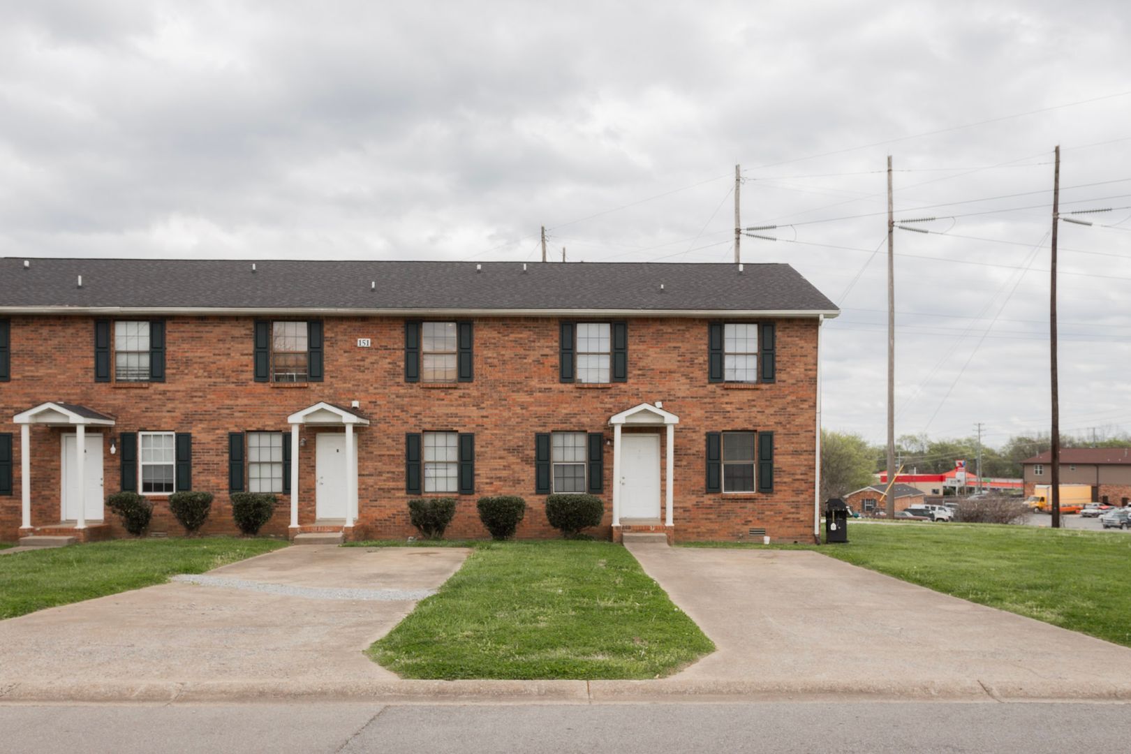 Clarksville Apartment: 151 Darlene Drive