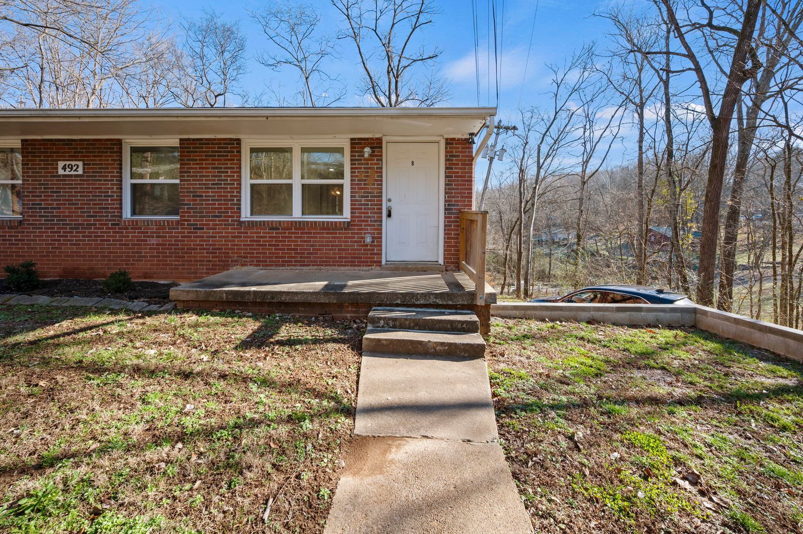 Clarksville Apartment: 492 Oak Street