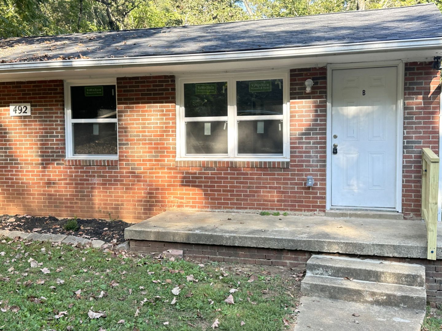 Clarksville Apartment: 492 Oak Street