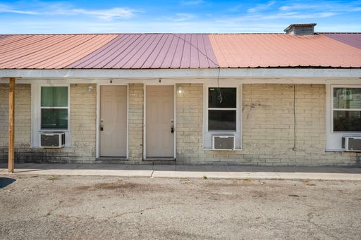 Move-In Specials Available! 2510-3 Fort Campbell Blvd. Hopkinsville, KY 42240