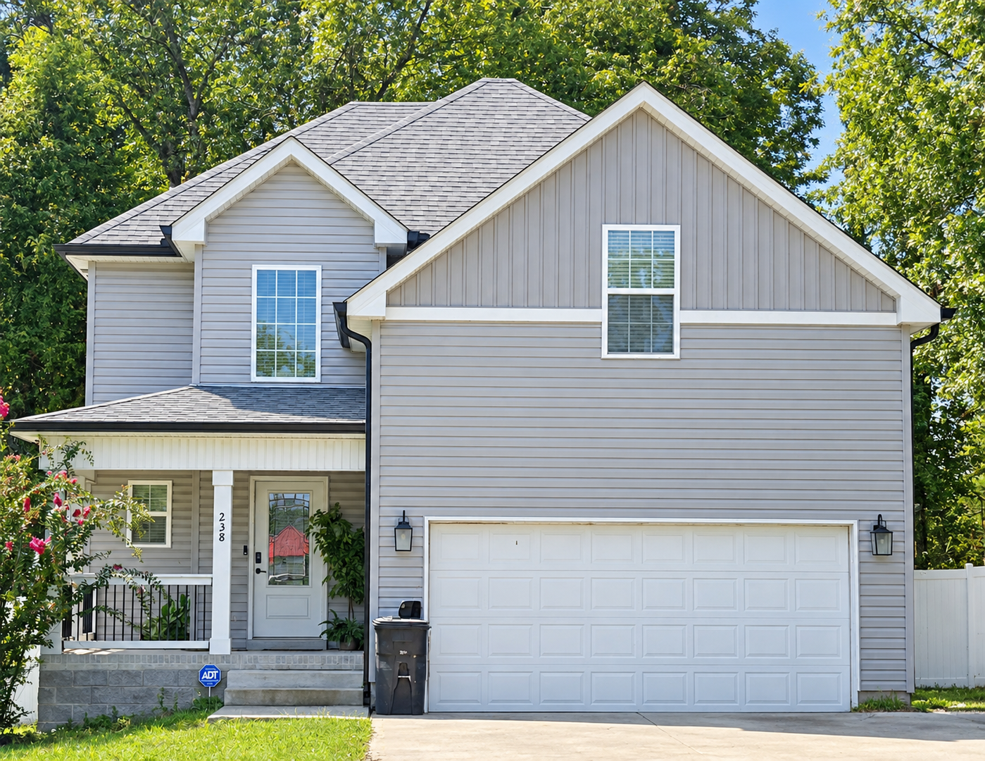 Clarksville House: 238 Zachry Drive