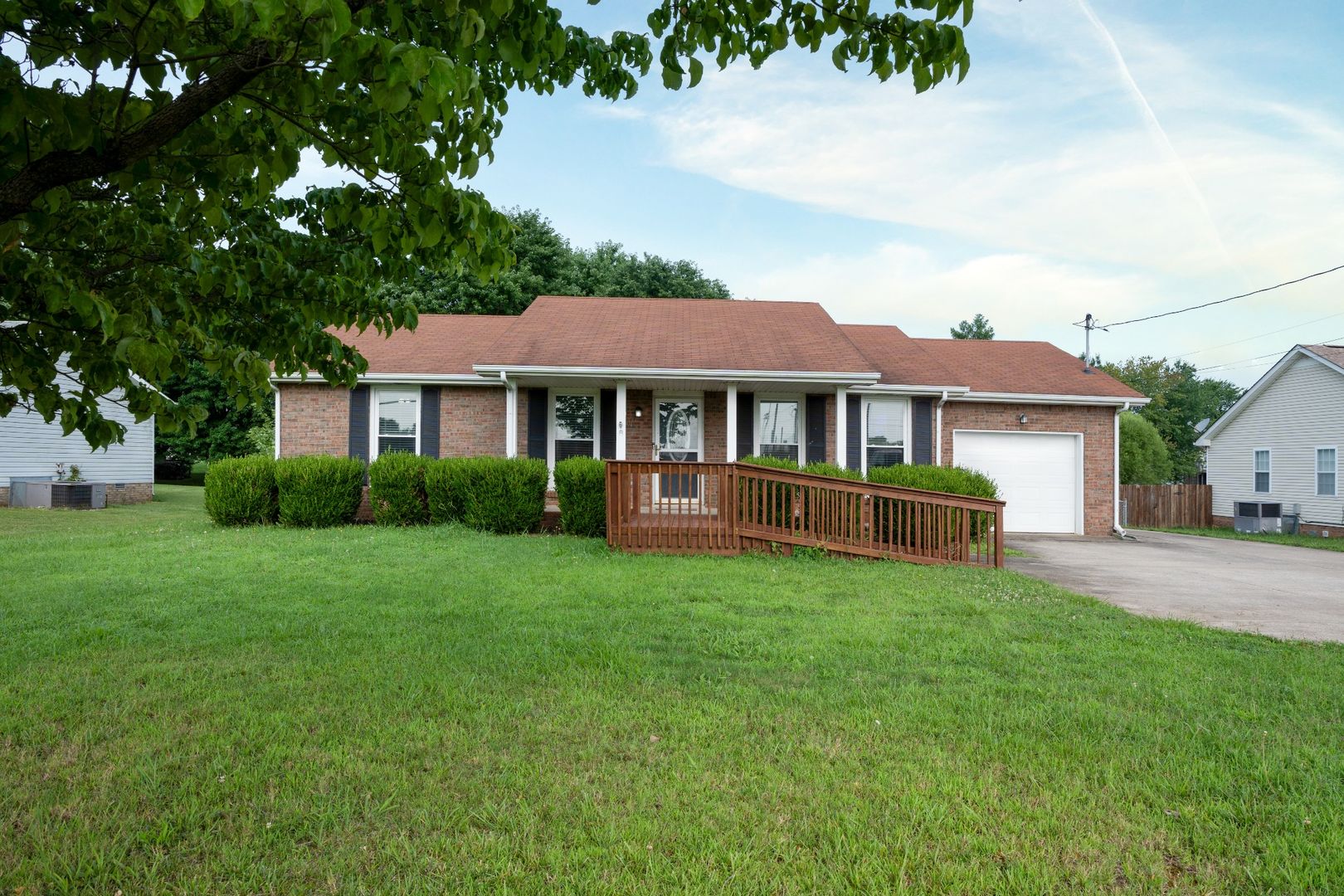 Clarksville House: 3704 Trenton Road