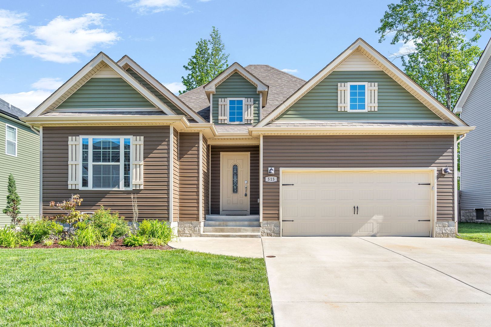 Clarksville House: 515 Sourwood Dr