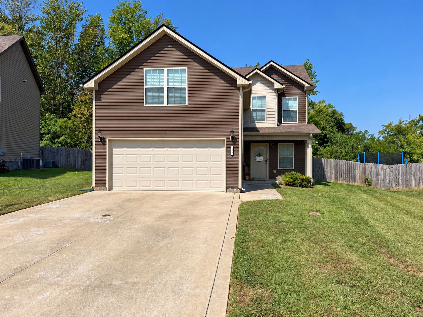 Clarksville House: 464 Woodtrace Drive