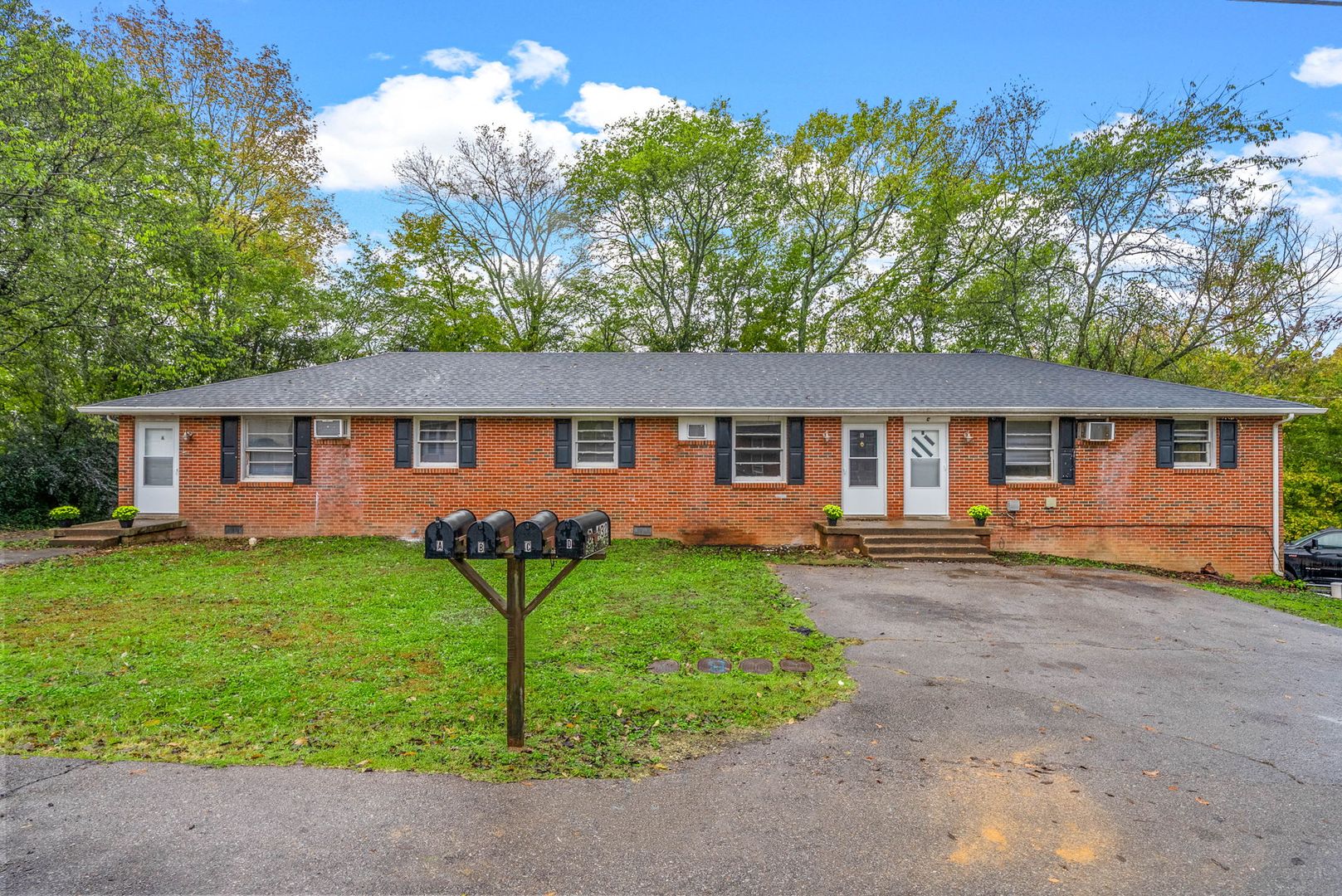 Clarksville Apartment: 432 Circle Drive