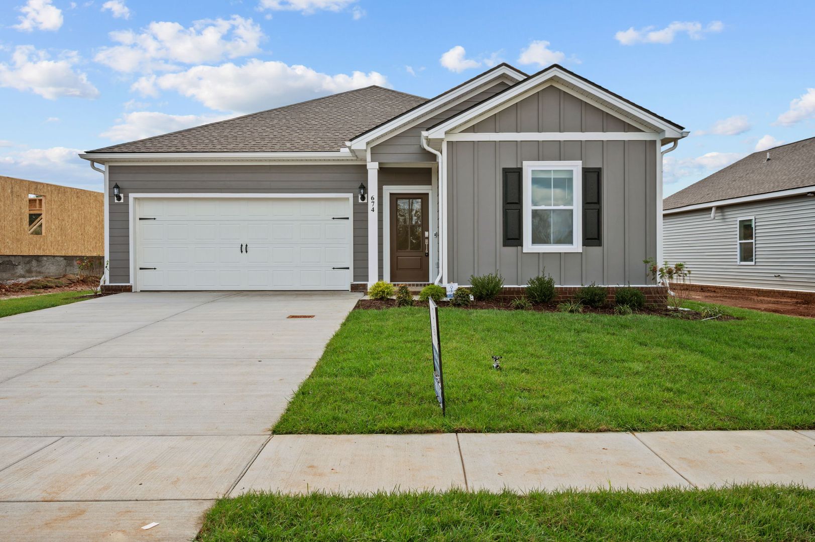 Clarksville House: 674 Shoemaker Lane