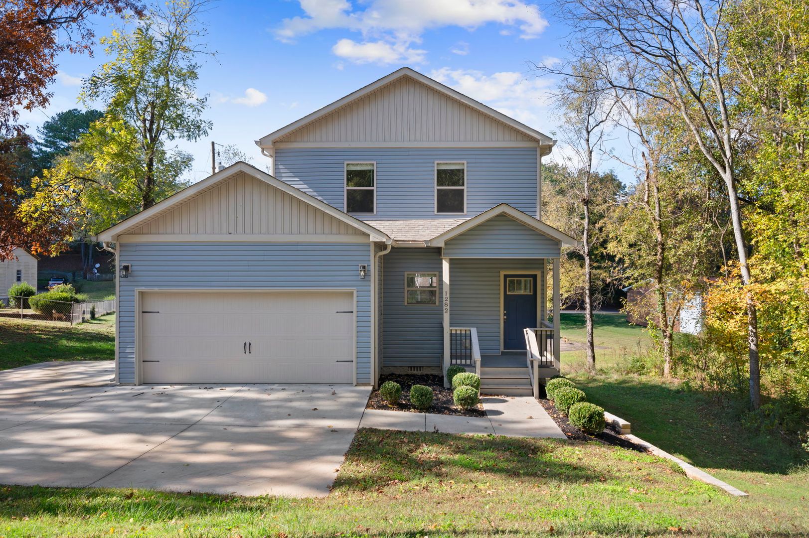 Clarksville House: 1282 Jostin Drive