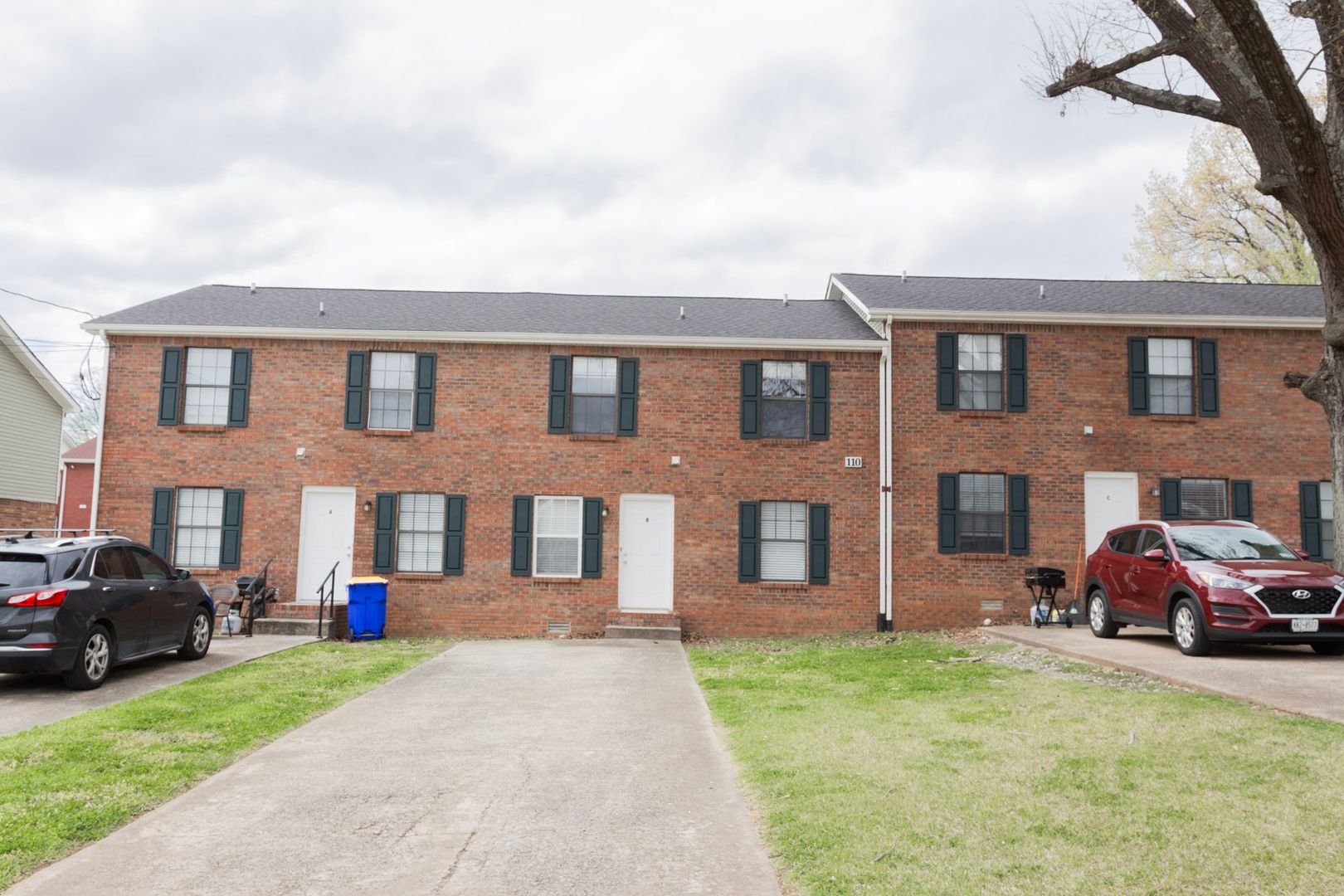 Clarksville Apartment: 110 Bennett Drive