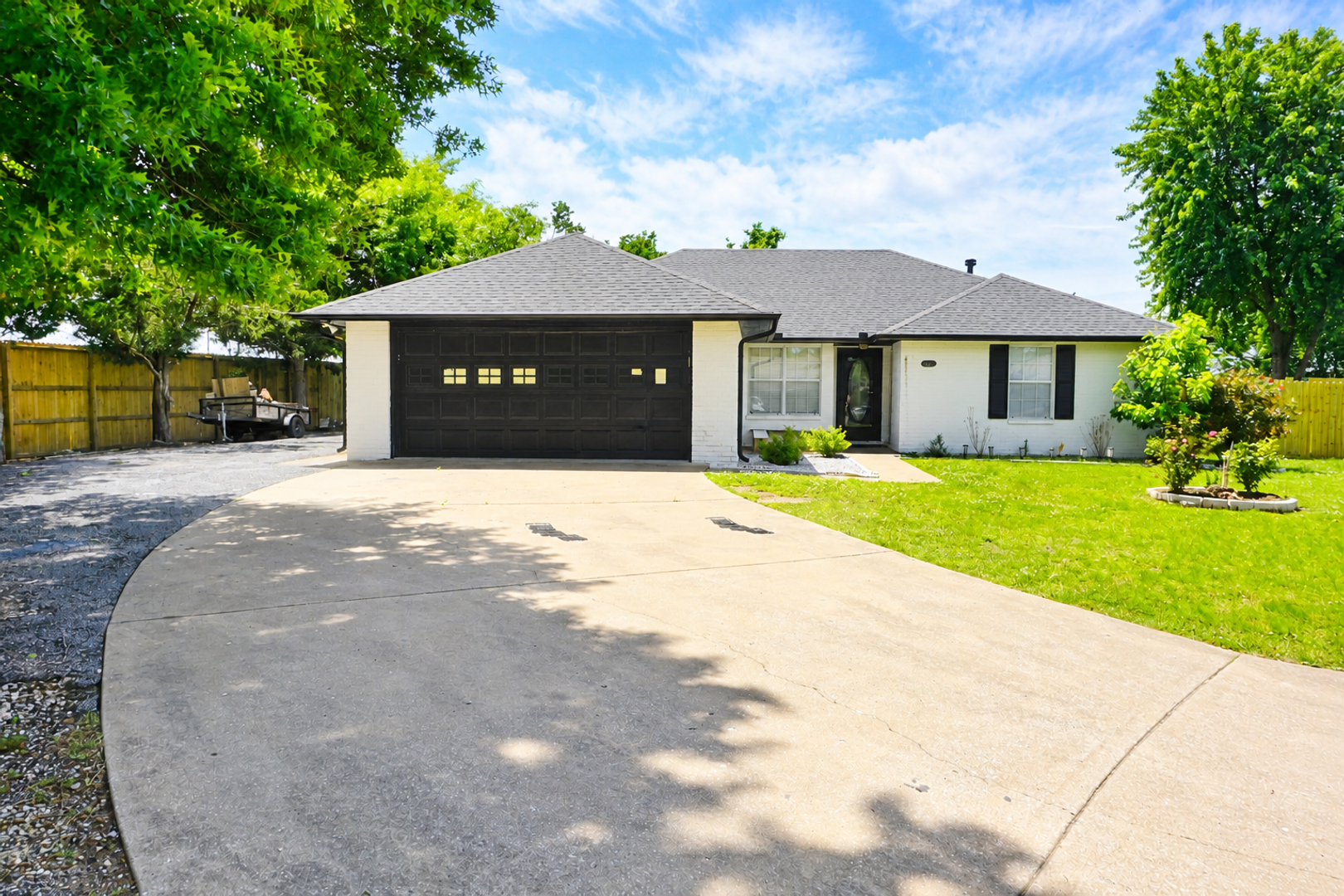 Rogers House: 2710 W Parkwood Drive