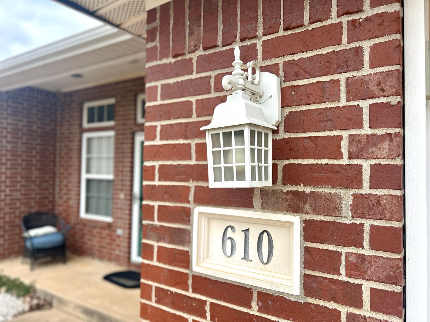 Lowell House: 610 Solstice Ave