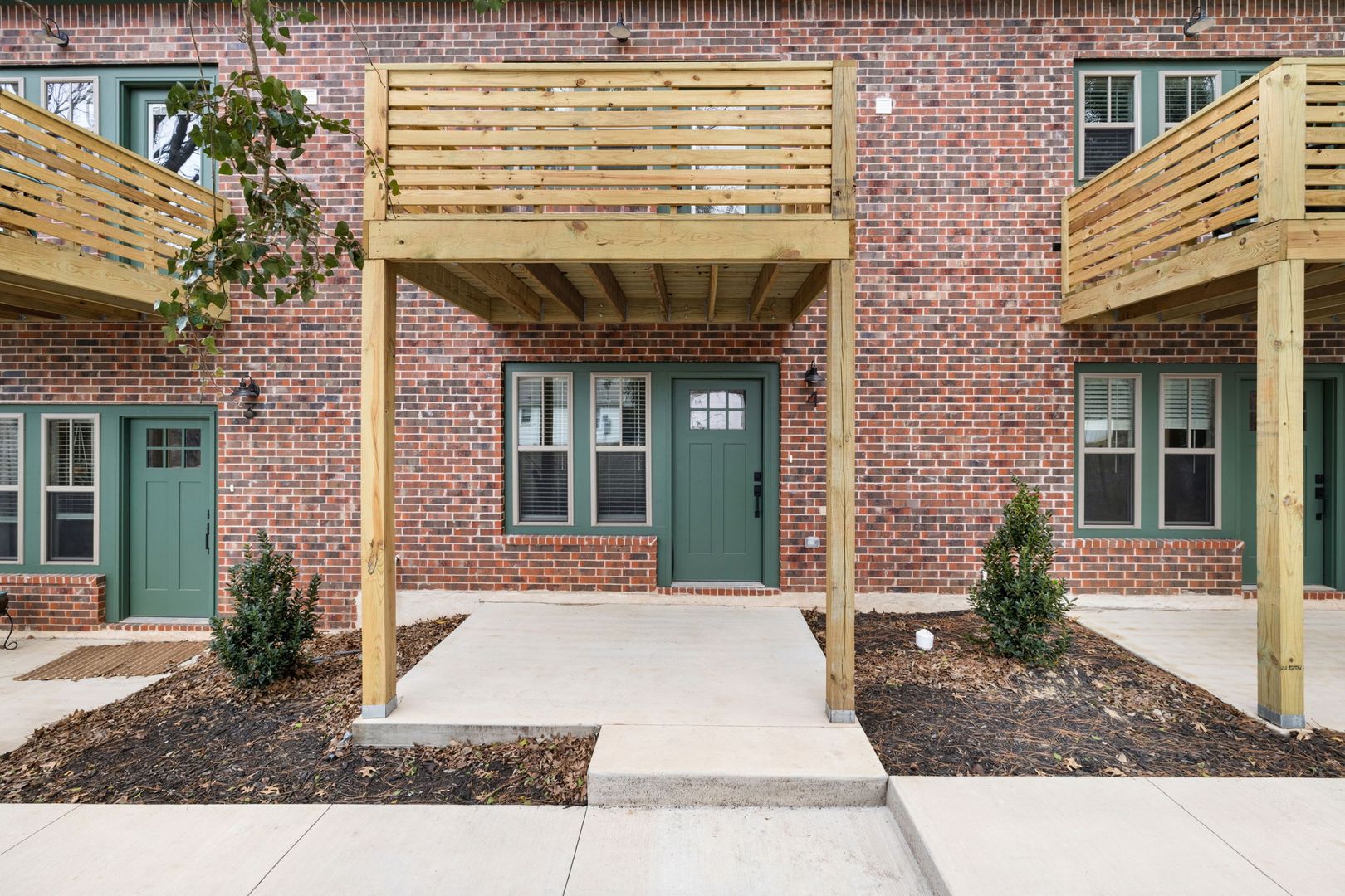 Fayetteville Townhome: 531 S Wood Ave