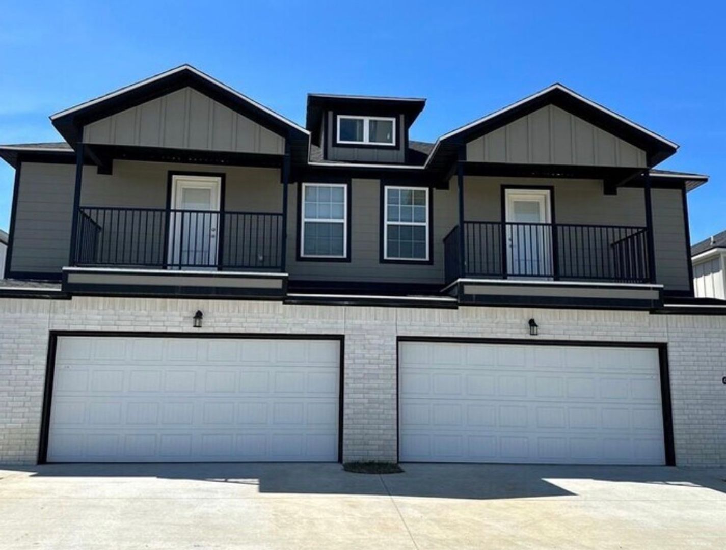 Fayetteville Apartment: 4223 W Santa Fe Street