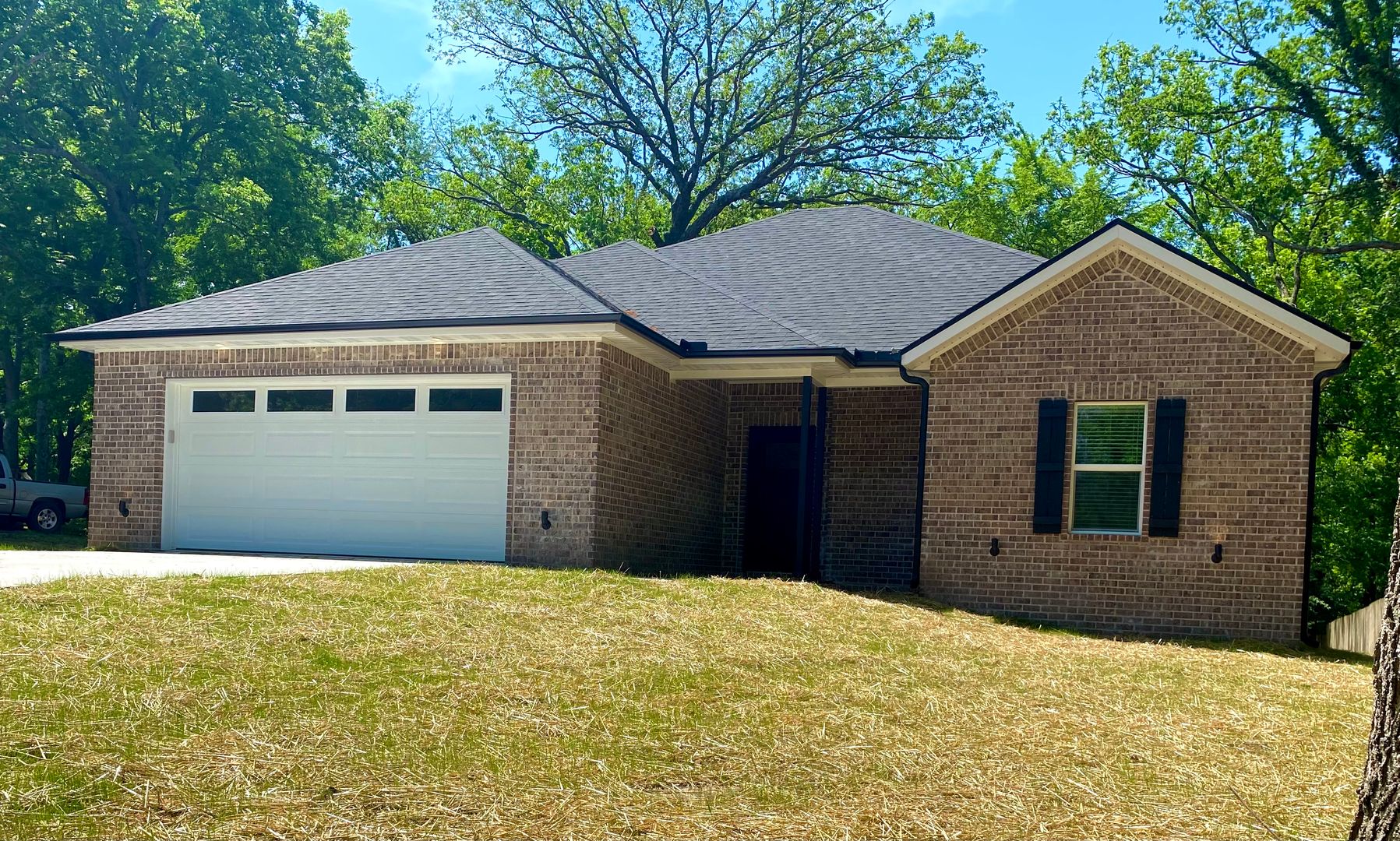 West Fork House: 221 Dogwood Street