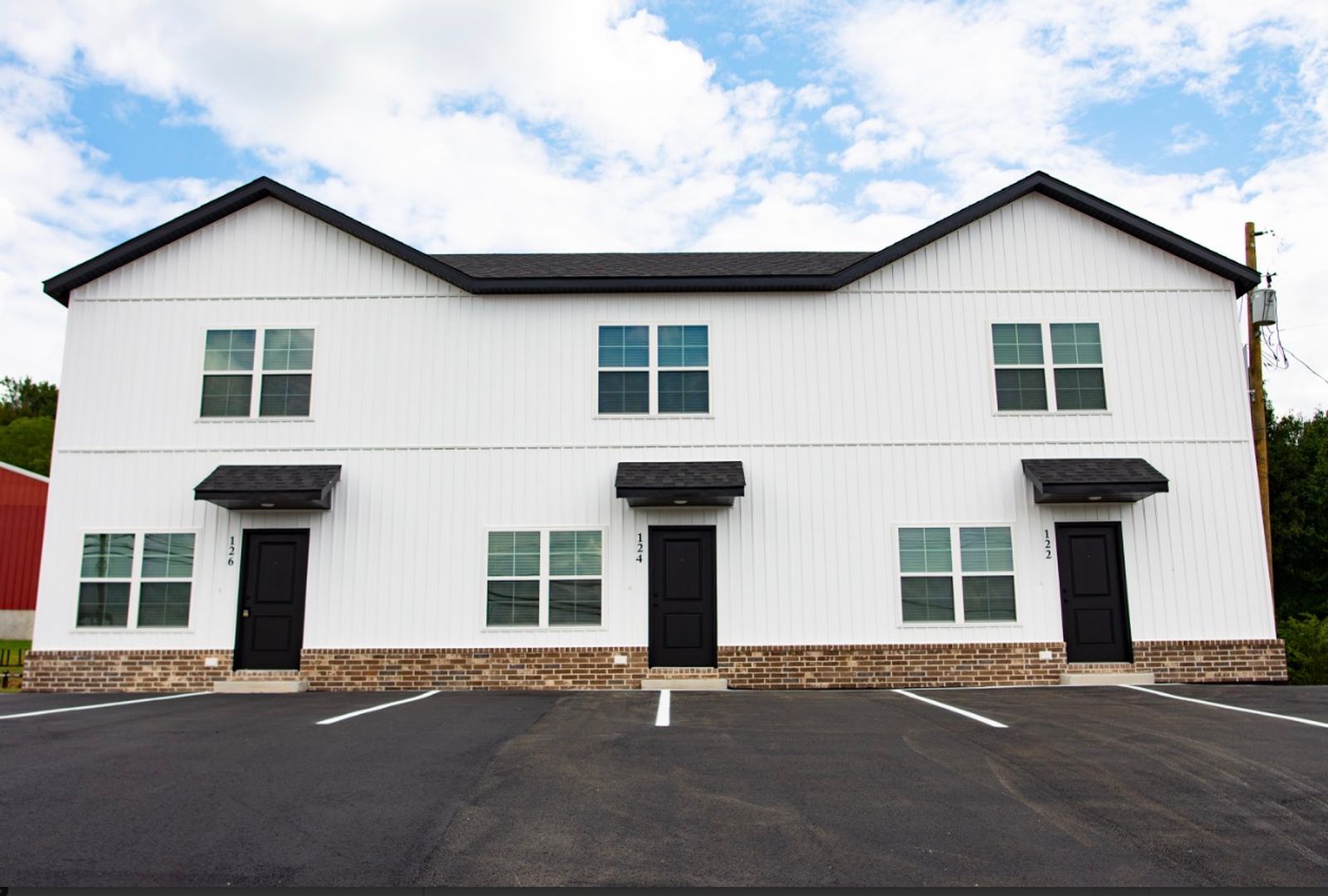 West Fork House: 124 N Centennial Ave