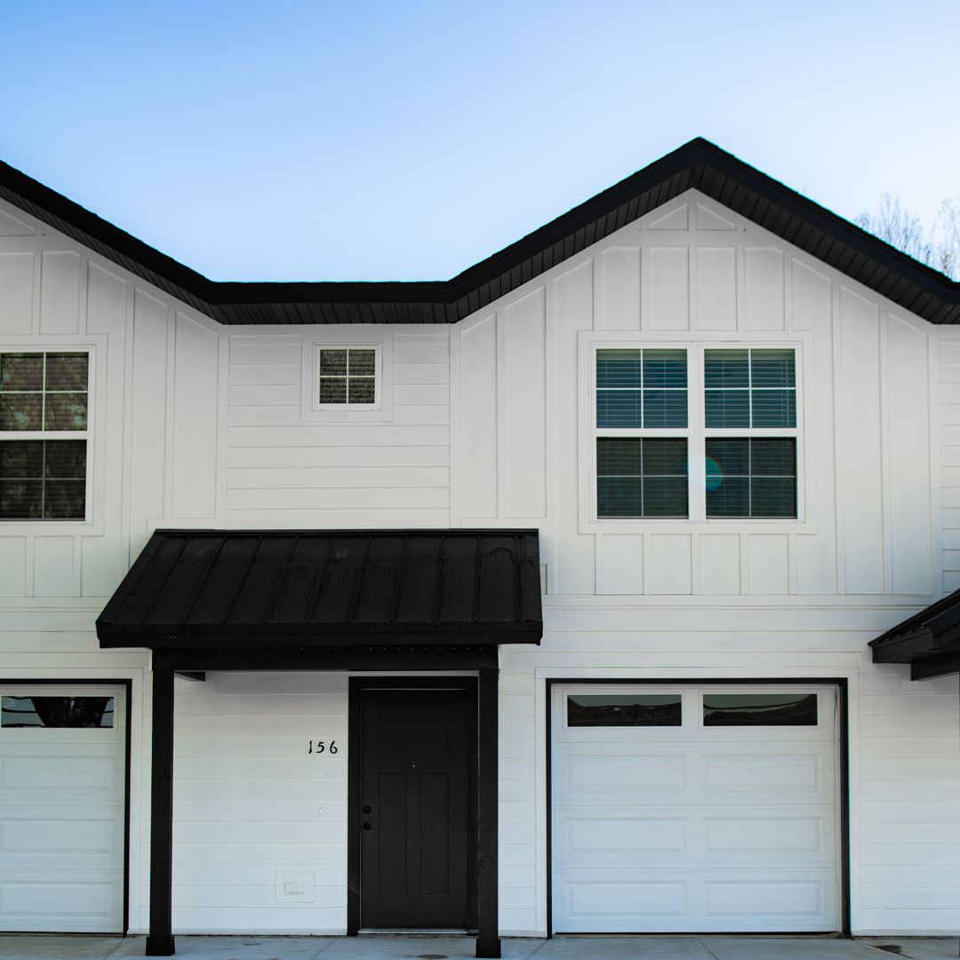 West Fork House: 154  N Centennial Ave