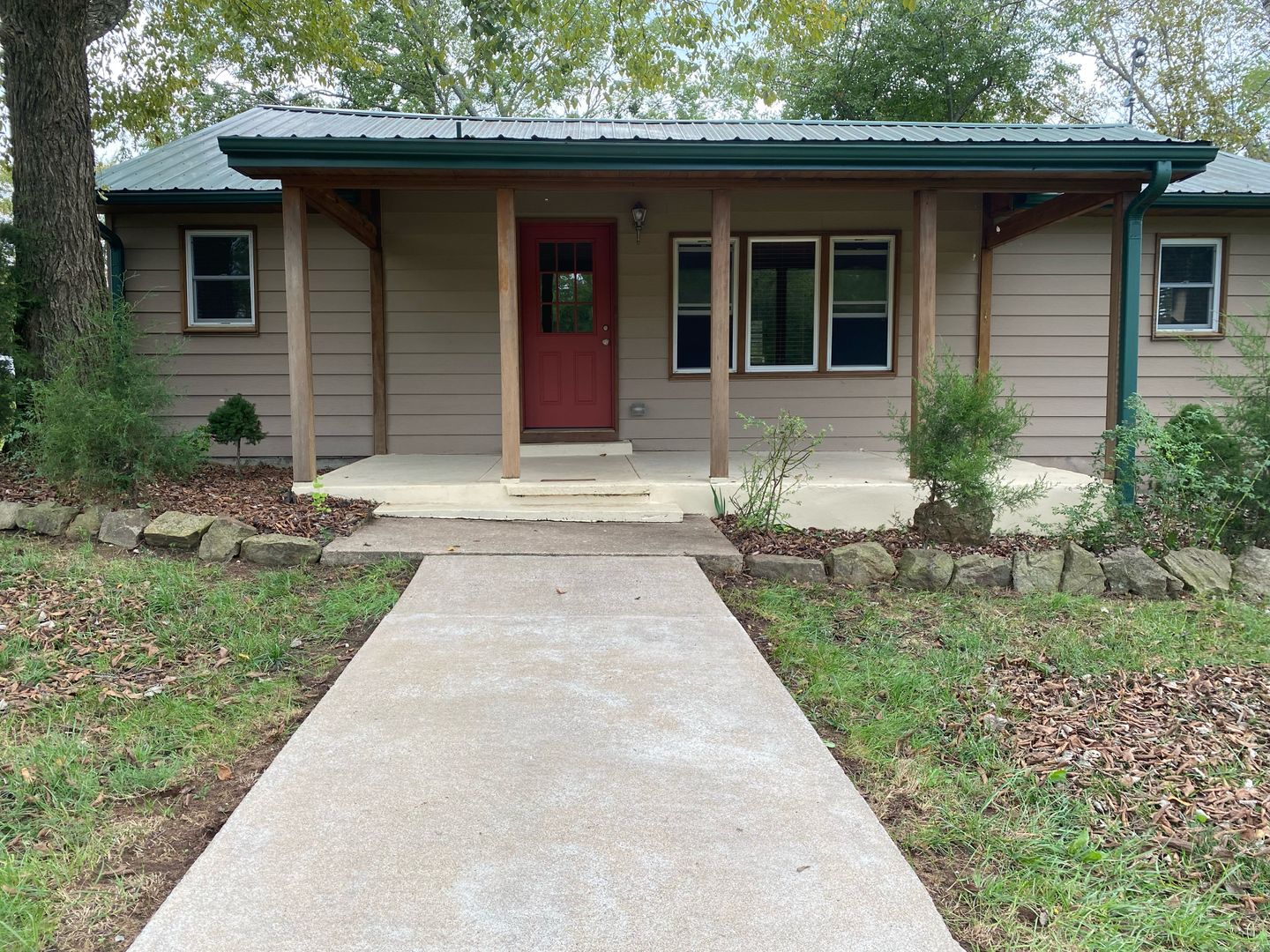 Praire Grove House: 11193 Sugarland Rd