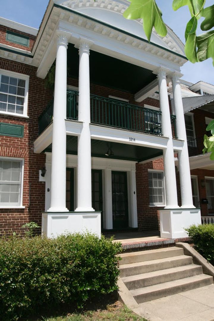 Richmond Apartment: 3214 W Franklin Street