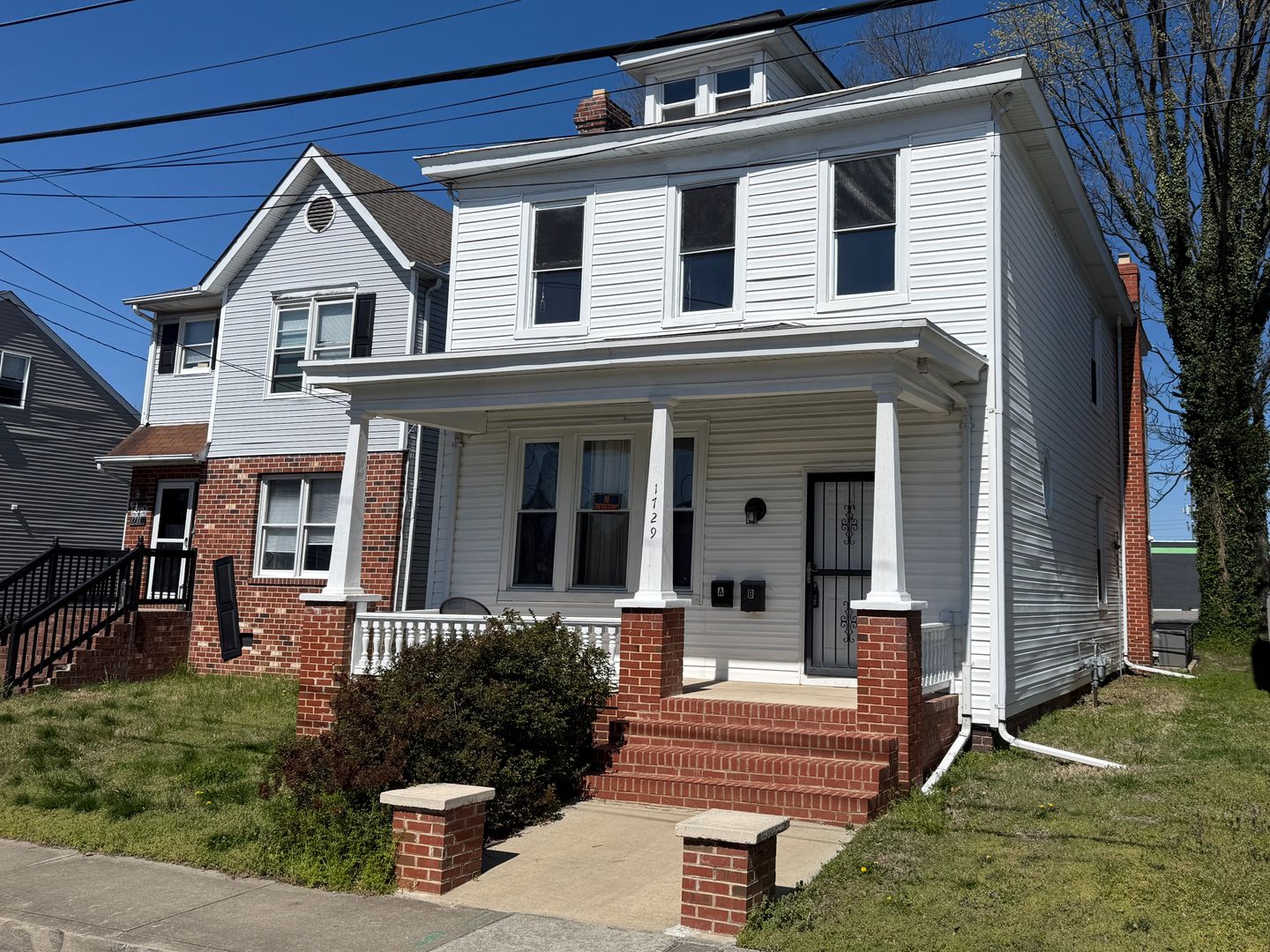 Richmond Apartment: 1729 Porter Street