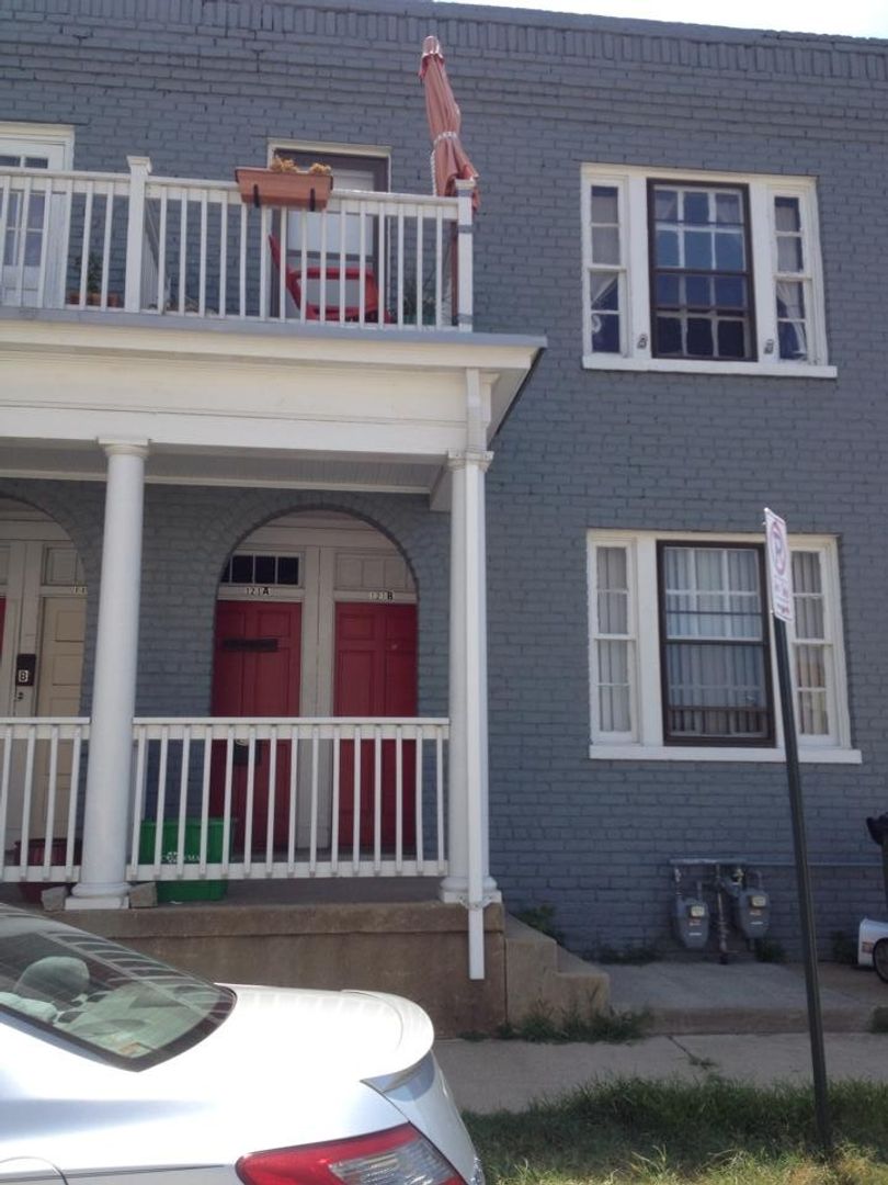 Richmond Apartment: 121 S. Stafford Ave