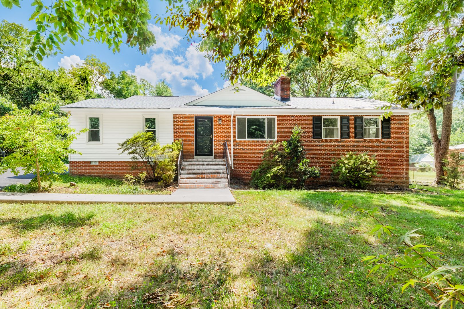 Richmond House: 8815 Gem Street