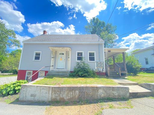 COMING SOON!!! First-Floor 2-Bedroom in Somersworth with Off-Street Parking