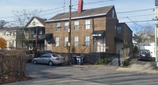 COMING SOON!!! 2nd-Floor 1-Bedroom in Nashua with Washer/Dryer Hookups