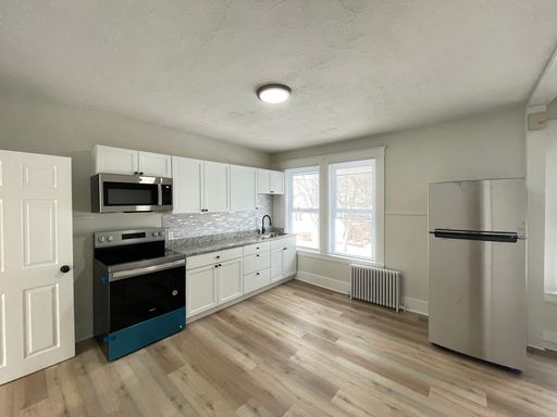 COMING SOON!!! 2nd-Floor 1-Bedroom in Dover with Heat, Hot Water, and Parking Included – photo 1