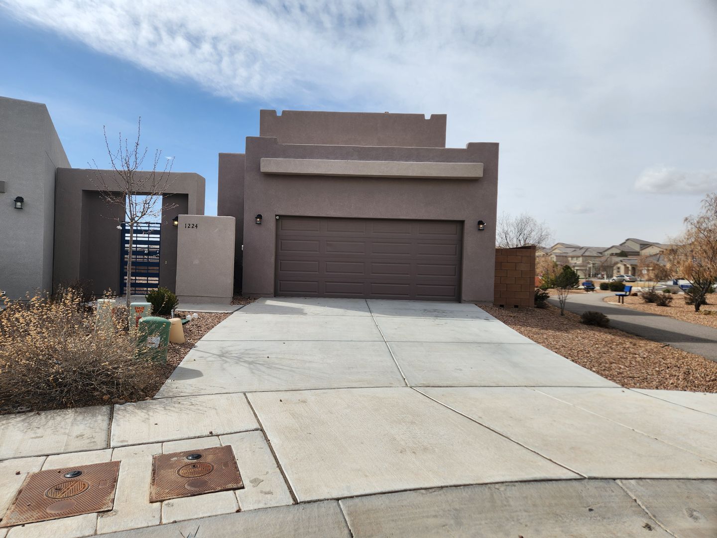 Los Lunas House: 1224 Tierra Verde Loop