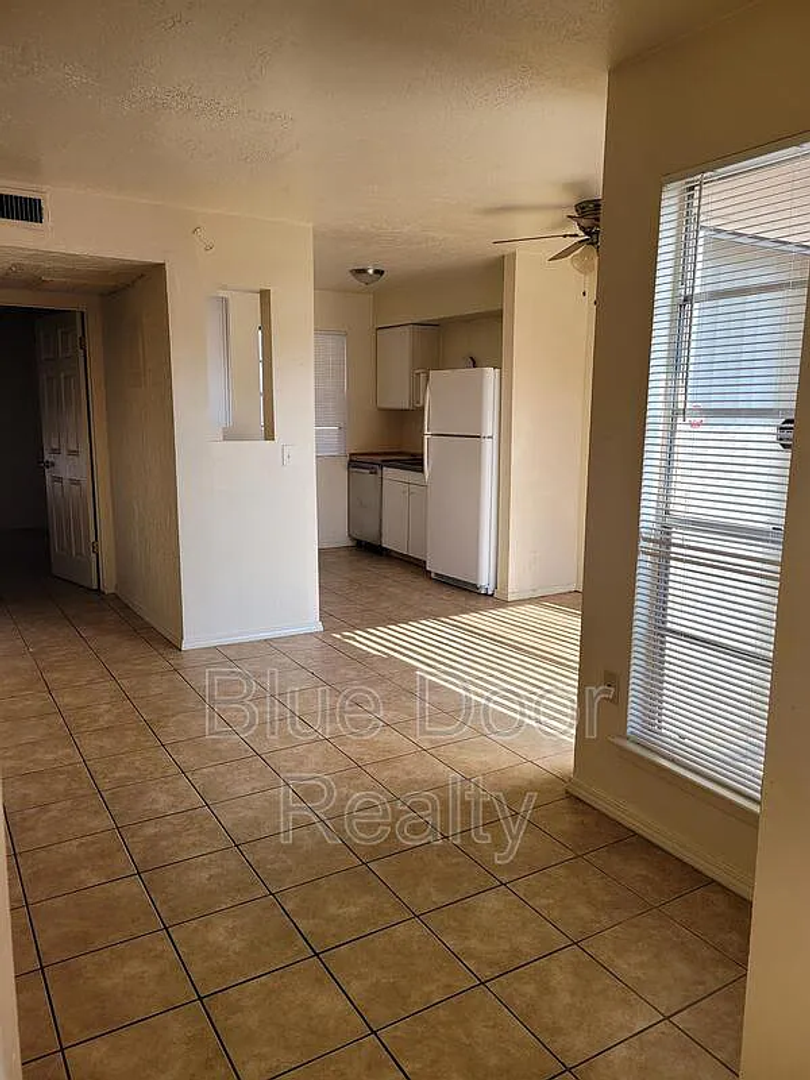 Albuquerque Condo: 4601 Carlisle  H-3