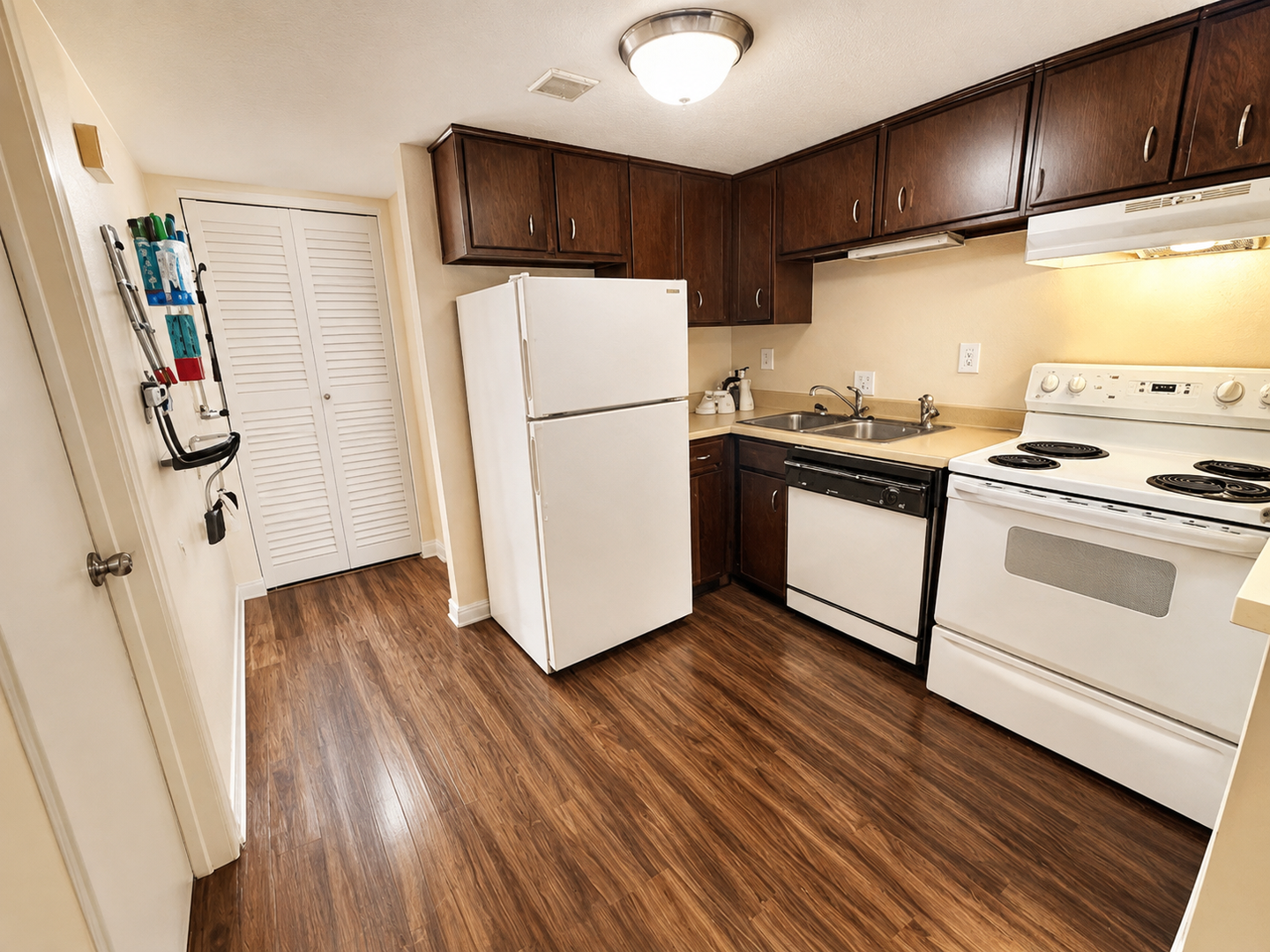 Belknap Apartments 3 of 12
