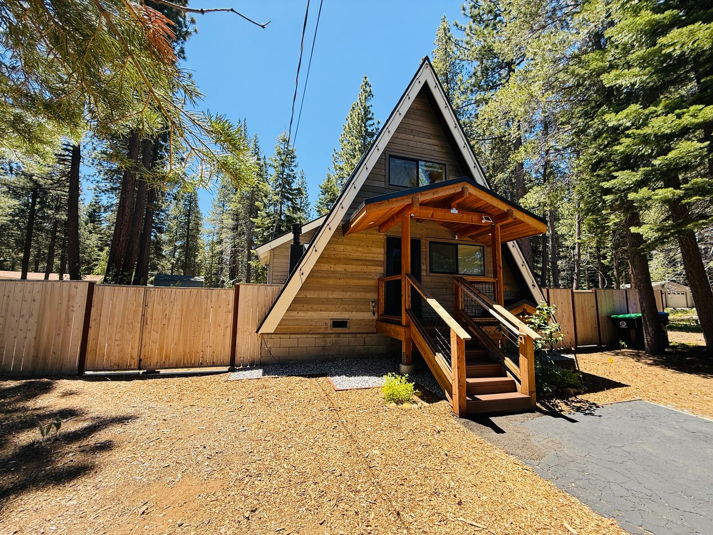 South Lake Tahoe House: 644 Zuni